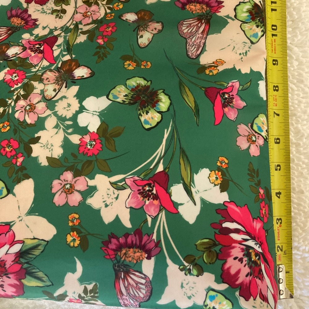 Nicole Miller Makeup Bag 🌿🌸🌿🌺🌿 - Picture 4 of 6